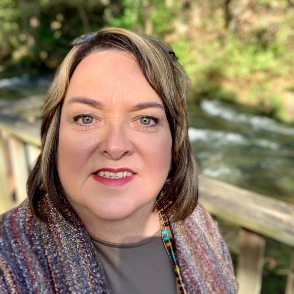 Meet your Posher, Dawn - Picture 1 of 1